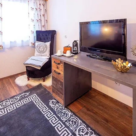 Eiserne Hand ゲストハウス 3*