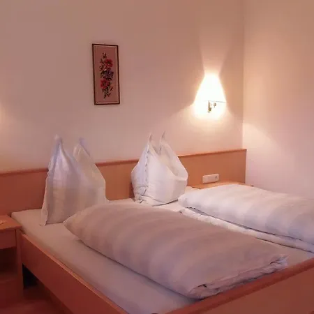 Gæstehus Eiserne Hand 3*