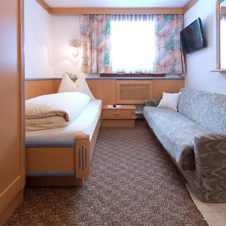 Eiserne Hand ゲストハウス 3*